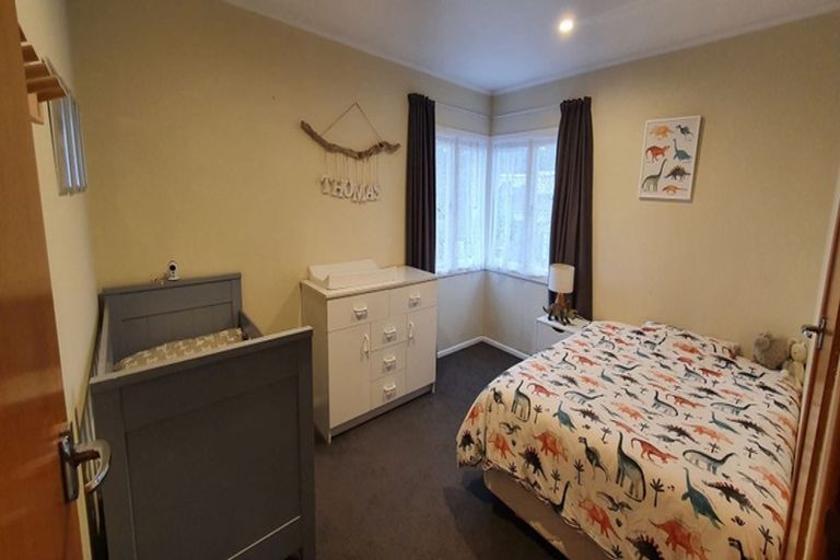 Photo of property in 20 Victoria Avenue, Waiuku, 2123