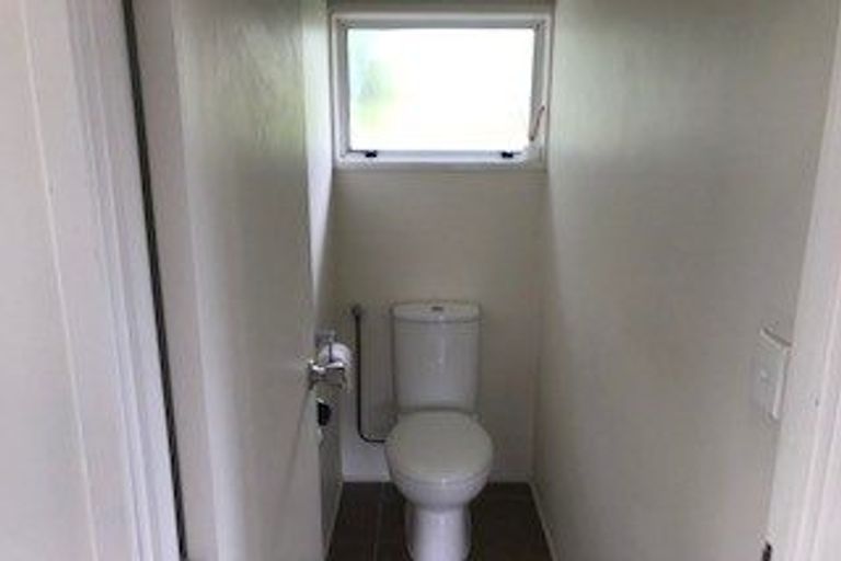 Photo of property in 1/22 William Souter Street, Forrest Hill, Auckland, 0620