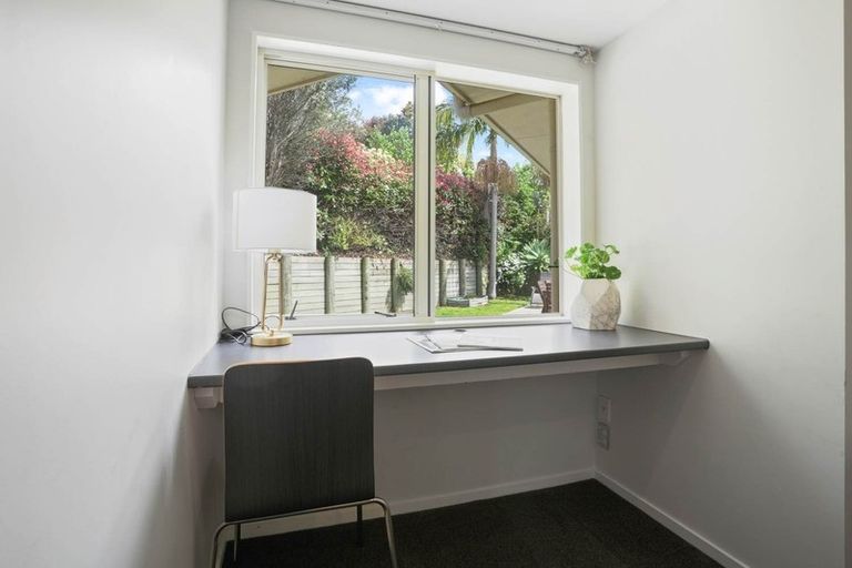 Photo of property in 7 Louvain Place, Greenhithe, Auckland, 0632