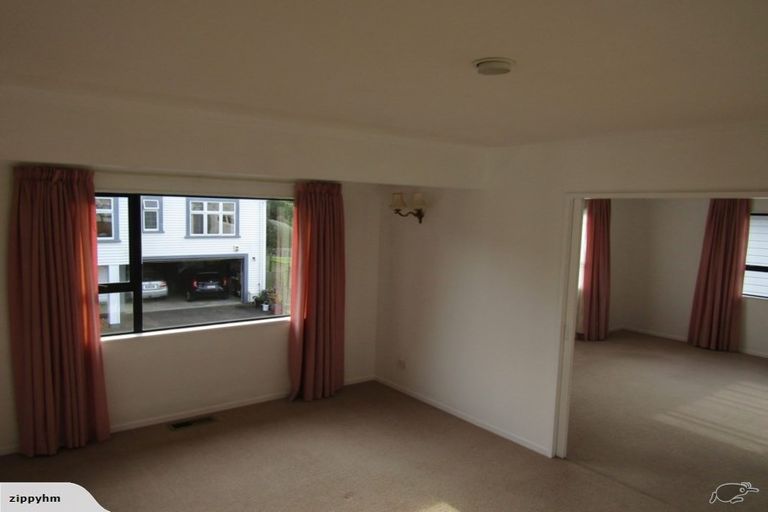 Photo of property in 32a Agra Crescent, Khandallah, Wellington, 6035