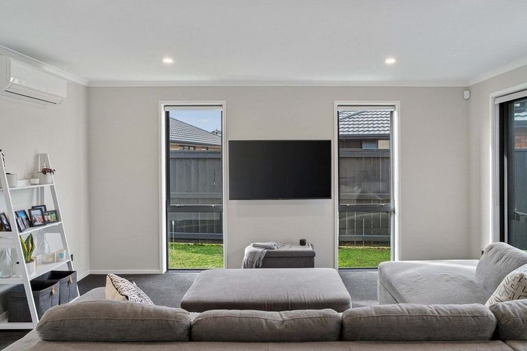 Photo of property in 18 Centaine Way, Papamoa Beach, Papamoa, 3118