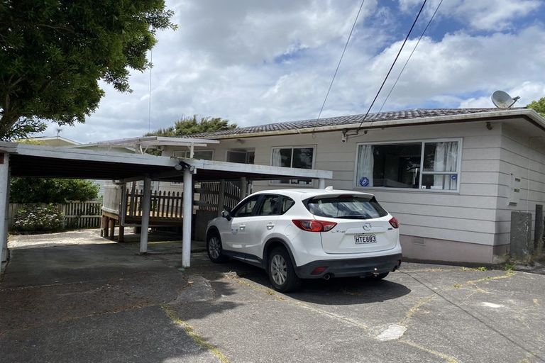 Photo of property in 1/61a Strid Road, Te Atatu South, Auckland, 0610