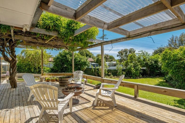 Photo of property in 43 Holdaway Street, Riversdale, Blenheim, 7201