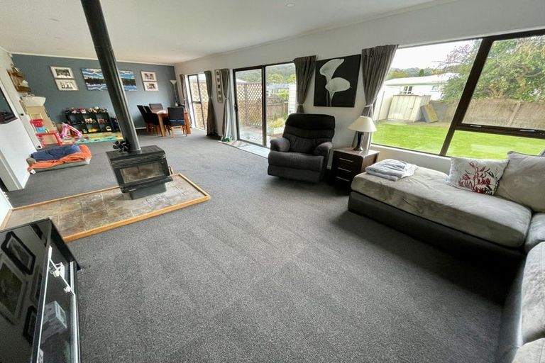 Photo of property in 53 Parkway, Wainuiomata, Lower Hutt, 5014