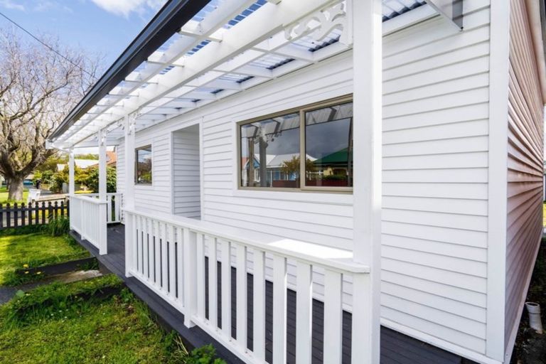 Photo of property in 272 Oxford Street, South Dunedin, Dunedin, 9012