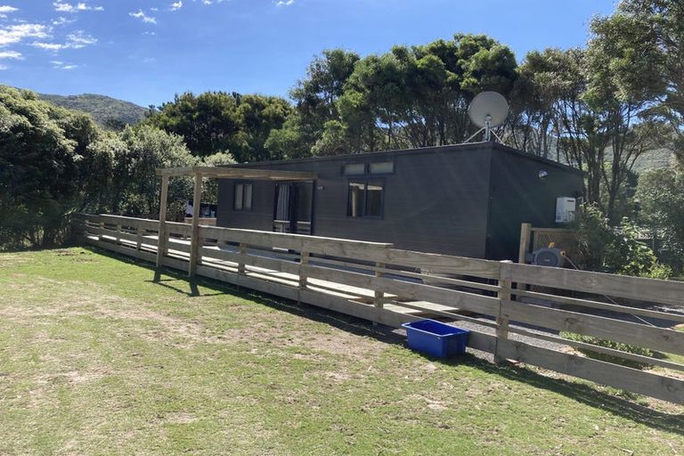 Photo of property in 2/1100a Coast Road, Wainuiomata Coast, Wainuiomata, 5373