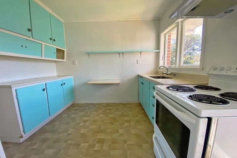 Photo of property in 2/24 Inverness Road, Browns Bay, Auckland, 0630