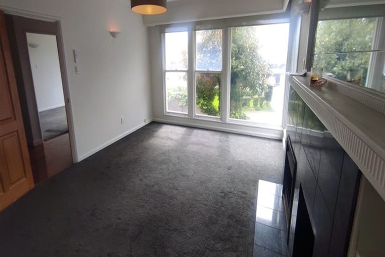 Photo of property in 24 Takutai Avenue, Bucklands Beach, Auckland, 2012