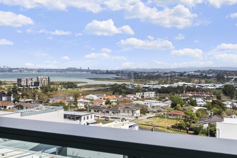 Photo of property in Sentinel Apartments, 905/3 Northcroft Street, Takapuna, Auckland, 0622