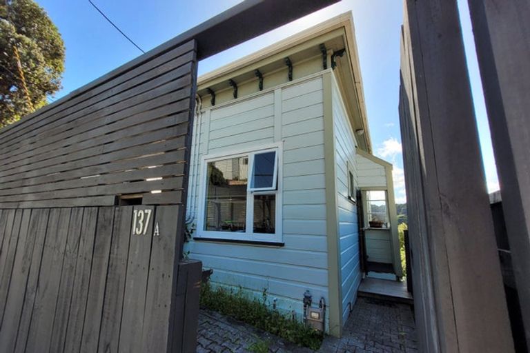Photo of property in 137 Wallace Street, Mount Cook, Wellington, 6021