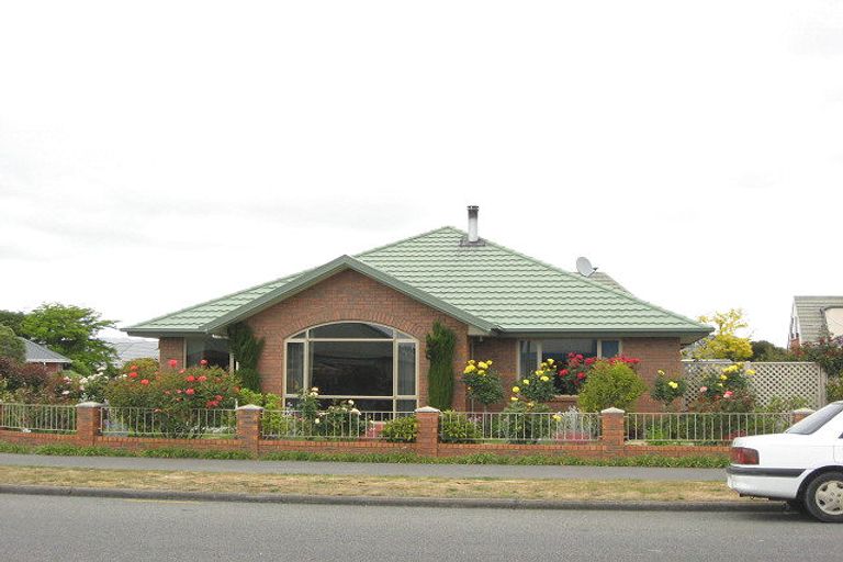 Photo of property in 55 Queenspark Drive, Parklands, Christchurch, 8083