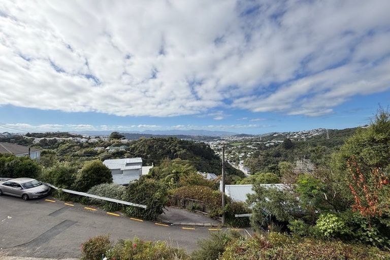 Photo of property in 12 Mertoun Terrace, Highbury, Wellington, 6012