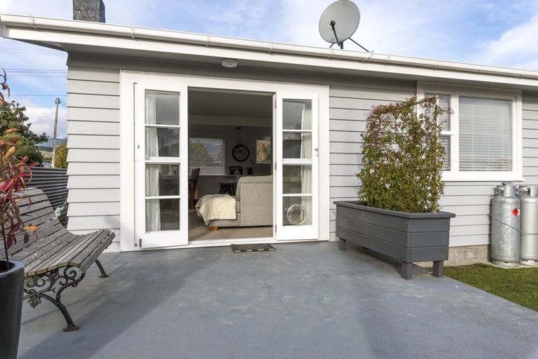 Photo of property in 15a Freemans Road, Otaki, 5512