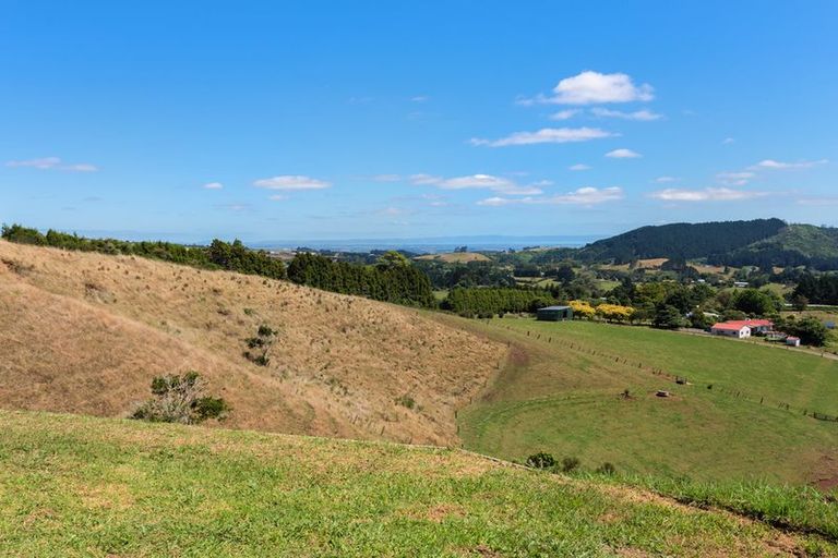 Photo of property in 5 Medhurst Road, Bombay, 2675