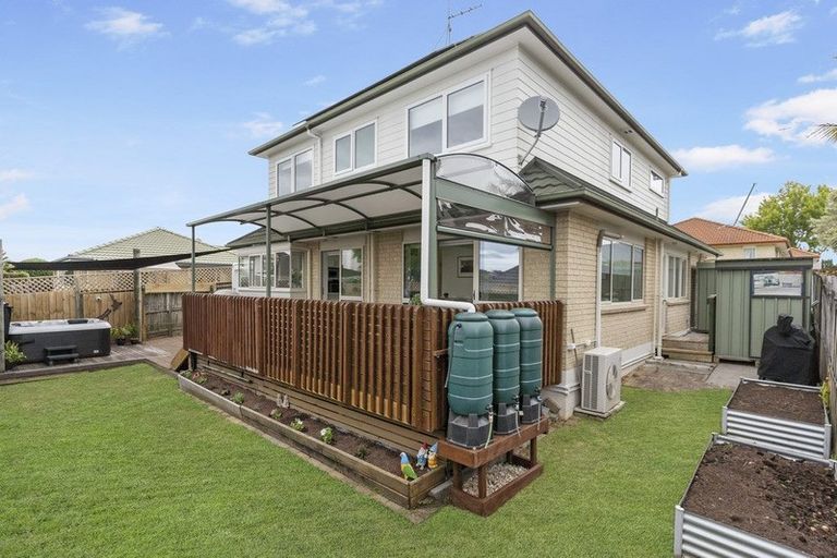 Photo of property in 1/270 Cascades Road, Botany Downs, Auckland, 2010