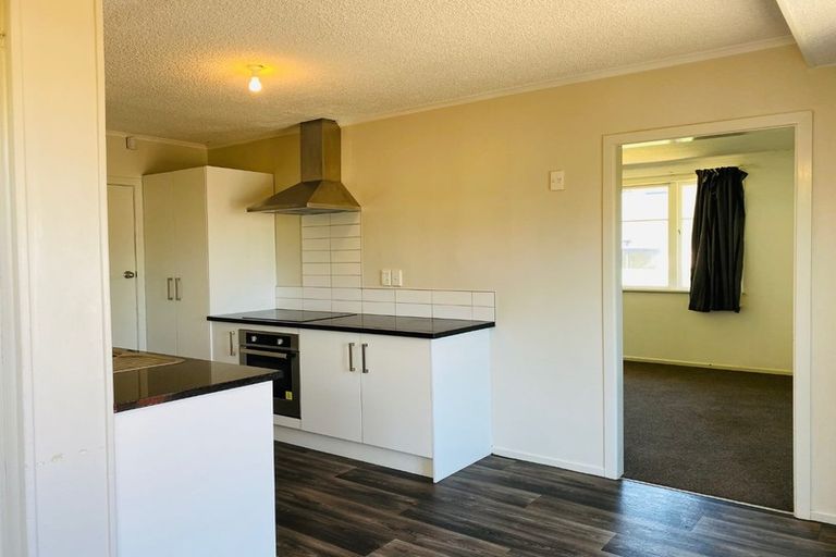 Photo of property in 72 Mckenzie Road, Mangere Bridge, Auckland, 2022