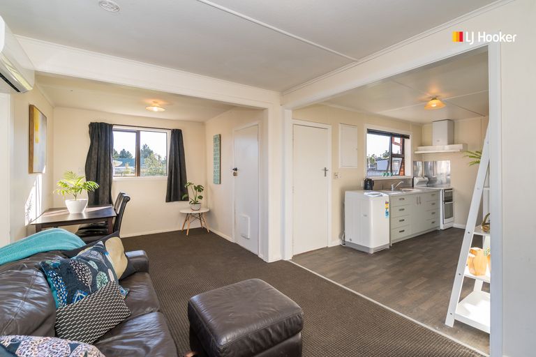 Photo of property in 35 Delta Drive, Waldronville, Dunedin, 9018