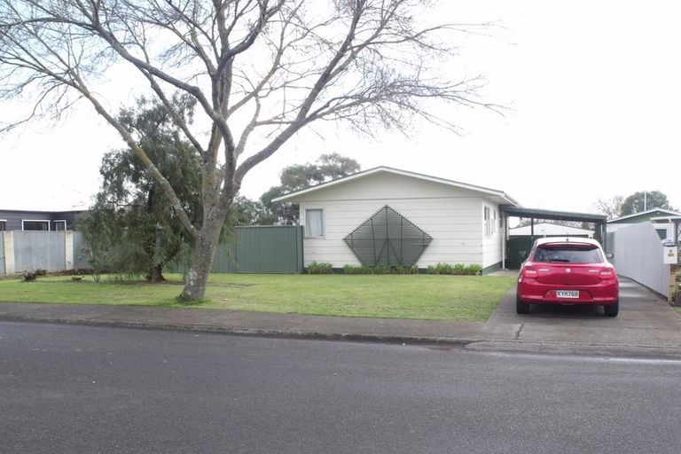 Photo of property in 9 Kaweka Place, Havelock North, 4130