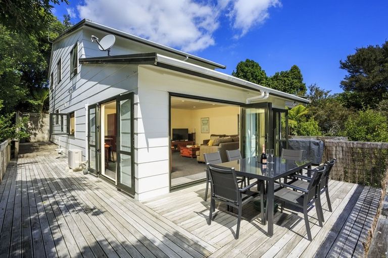 Photo of property in 2/43 Flaxdale Street, Birkdale, Auckland, 0626