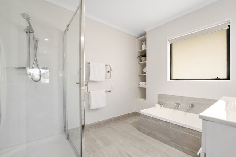 Photo of property in 1 Corinth Grove, Papamoa Beach, Papamoa, 3118