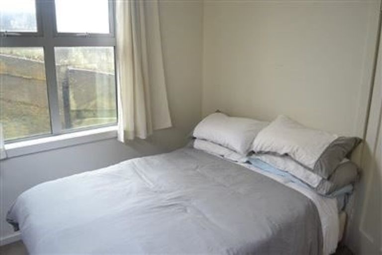 Photo of property in 5 Valley Street, Island Bay, Wellington, 6023