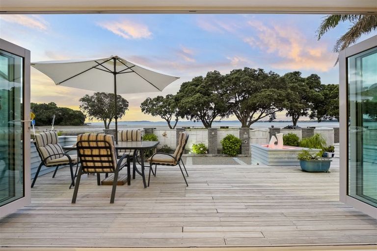 Photo of property in 23 Shelly Beach Parade, Cockle Bay, Auckland, 2014