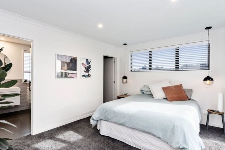 Photo of property in 2 Rochfort Crescent, Pyes Pa, Tauranga, 3112