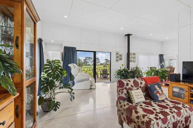 Photo of property in 136 Mirikau Road, Warea, New Plymouth, 4381