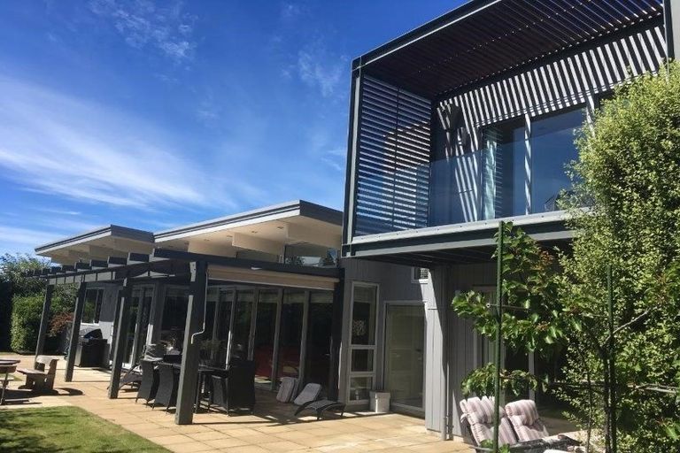 Photo of property in 12 Old Station Avenue, Wanaka, 9305