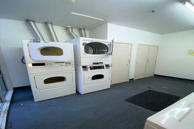 Photo of property in Hanson House, 2/27 Hanson Street, Mount Cook, Wellington, 6021