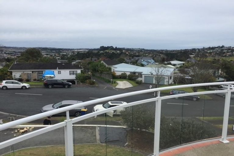 Photo of property in 36 Bronzewing Terrace, Unsworth Heights, Auckland, 0632