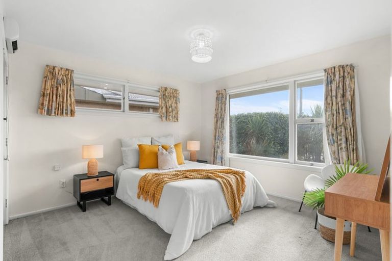 Photo of property in 42 Grahams Road, Ilam, Christchurch, 8041