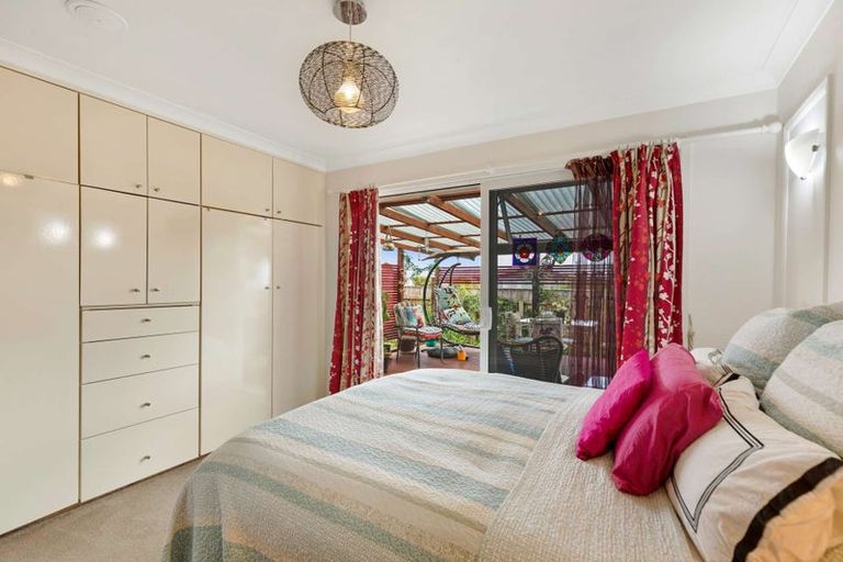 Photo of property in 35 Strathmore Avenue, Levin, 5510