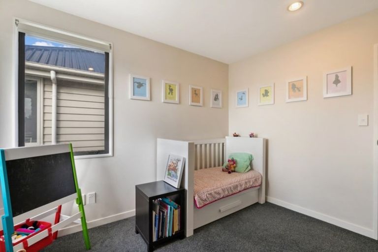 Photo of property in 5 Popokatea Drive, Takanini, 2112