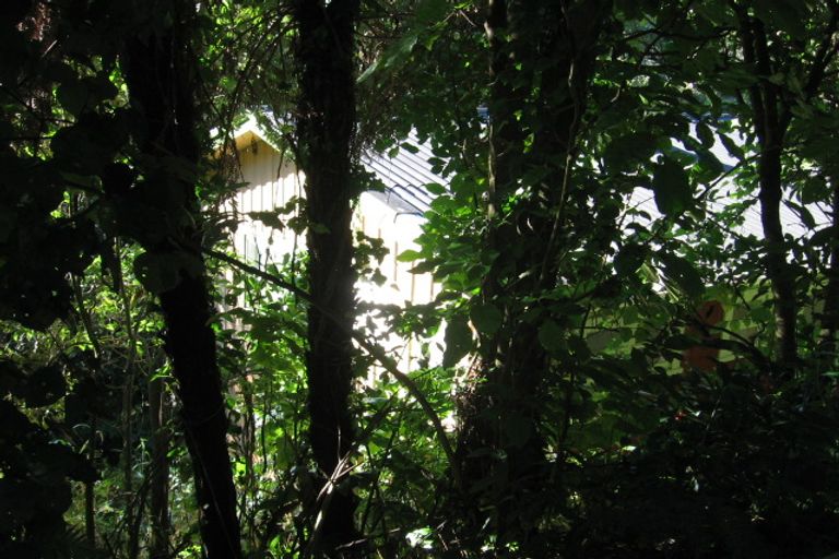 Photo of property in 166 Laingholm Drive, Laingholm, Auckland, 0604