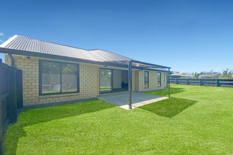 Photo of property in 17 Dynes Road, Rolleston, 7615
