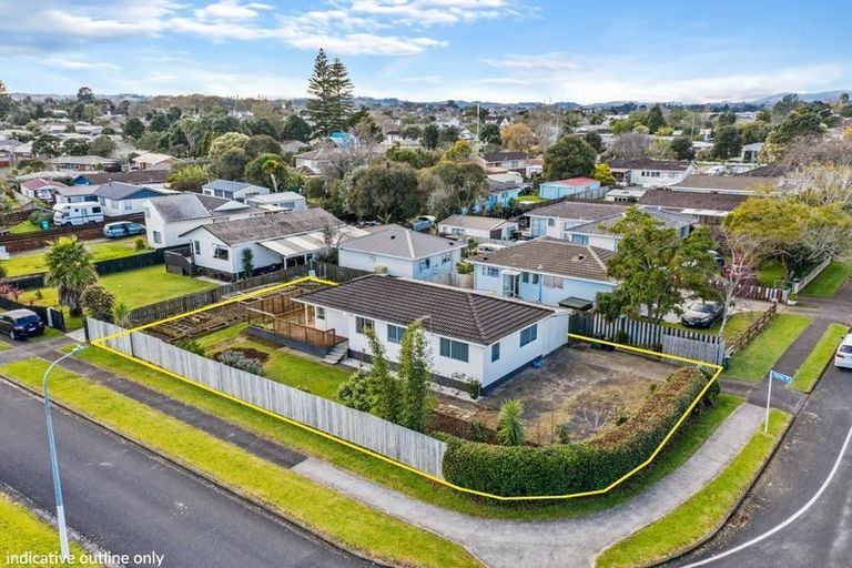 Photo of property in 11 Gibbons Road, Weymouth, Auckland, 2103