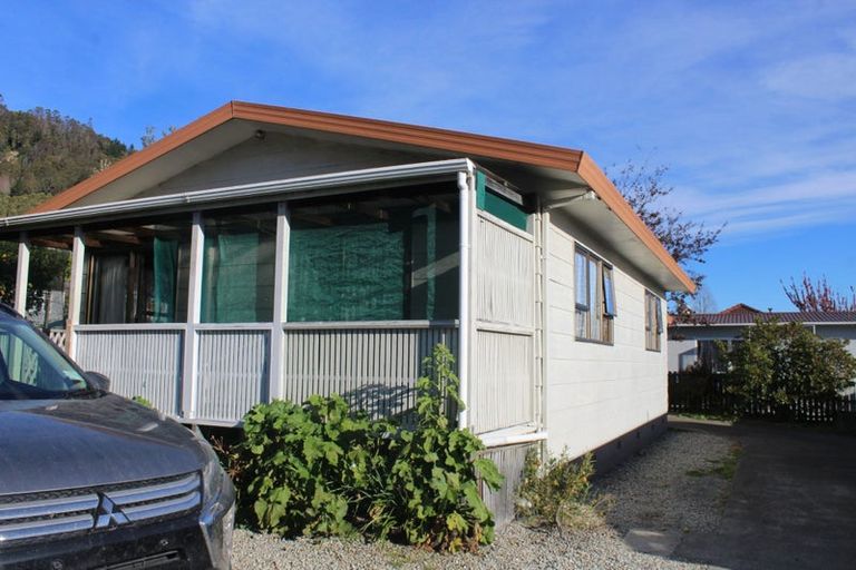 Photo of property in 2/56 Motueka Street, Nelson South, Nelson, 7010