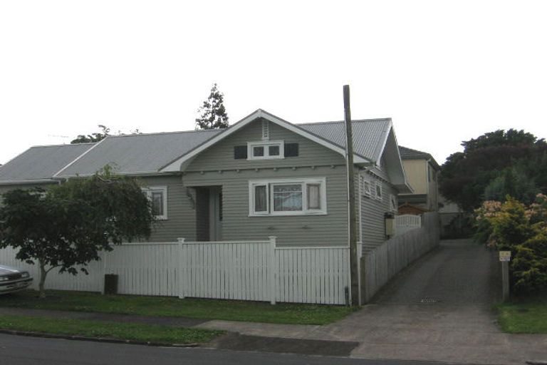 Photo of property in 7 Kingsway, Three Kings, Auckland, 1024