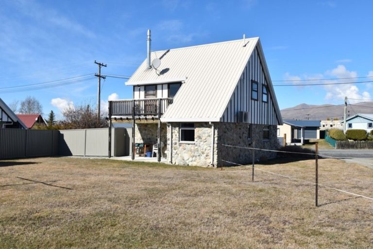 Photo of property in 45 Braemar Place, Twizel, 7901