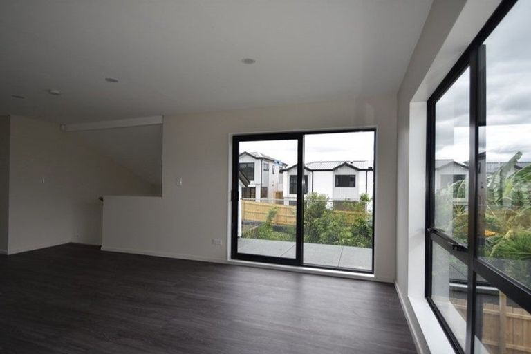 Photo of property in 39c Russell Road, Manurewa, Auckland, 2102
