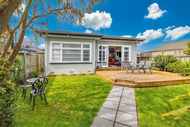 Photo of property in 16 Frankleigh Street, Somerfield, Christchurch, 8024