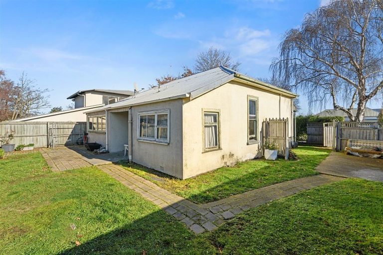 Photo of property in 56 Grafton Street, Waltham, Christchurch, 8011