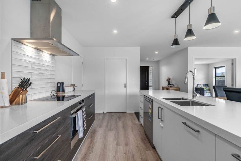 Photo of property in 14 Ralph Moir Drive, Te Anau, 9679