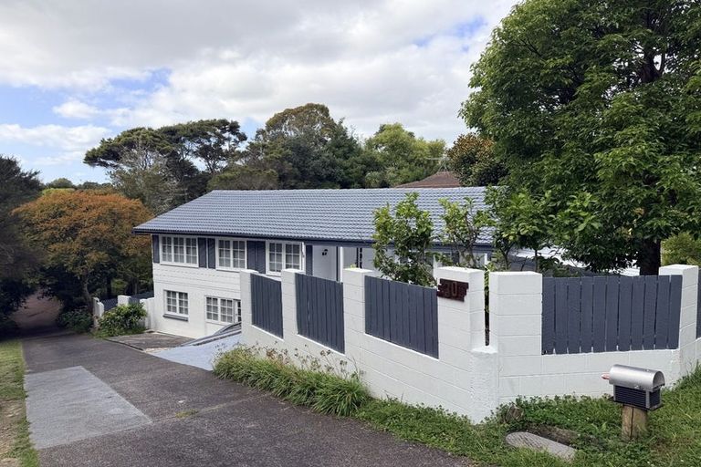 Photo of property in 30 Glencourt Place, Glenfield, Auckland, 0629