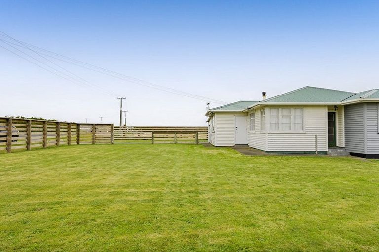 Photo of property in 253 Mawhitiwhiti Road, Normanby, Hawera, 4675