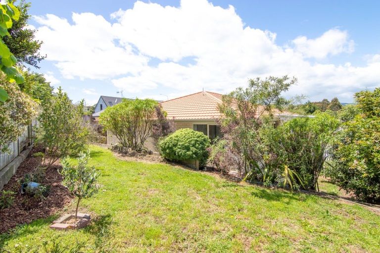 Photo of property in 9 Ruapehu Drive, Fitzherbert, Palmerston North, 4410