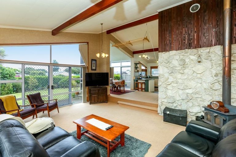 Photo of property in 7 Park Lane, Waitara, 4320