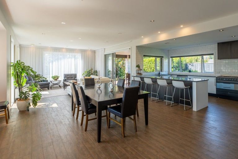 Photo of property in 8 Petrel Close, Paraparaumu Beach, Paraparaumu, 5032