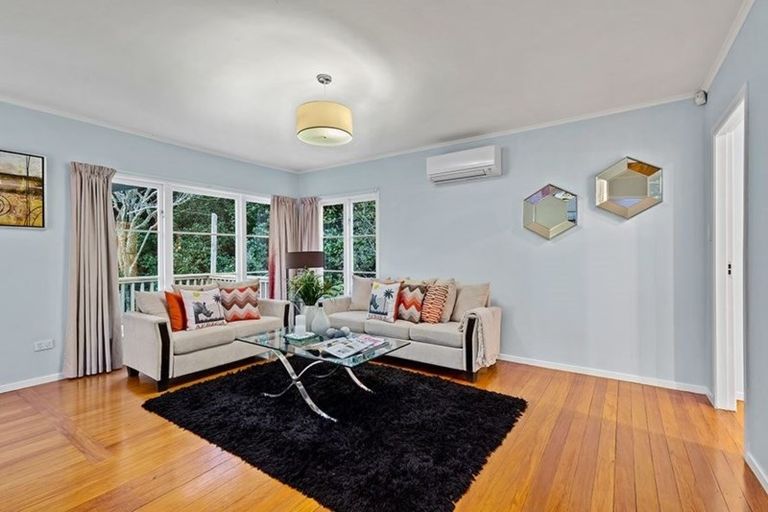 Photo of property in 13 Claverdon Drive, Massey, Auckland, 0614
